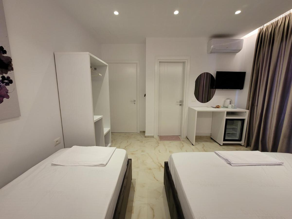Fenix Hotel Ksamil Exterior photo