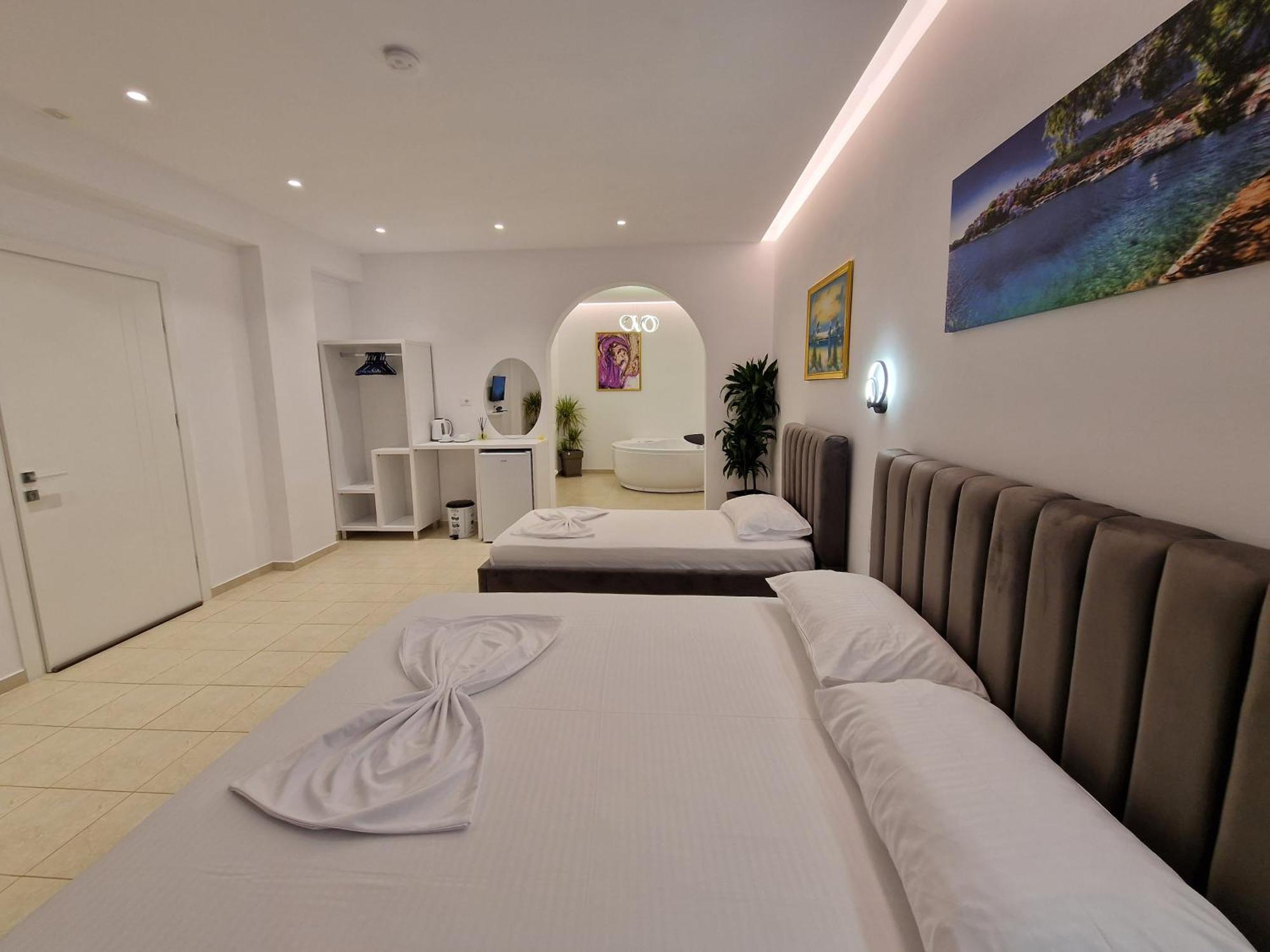 Fenix Hotel Ksamil Exterior photo