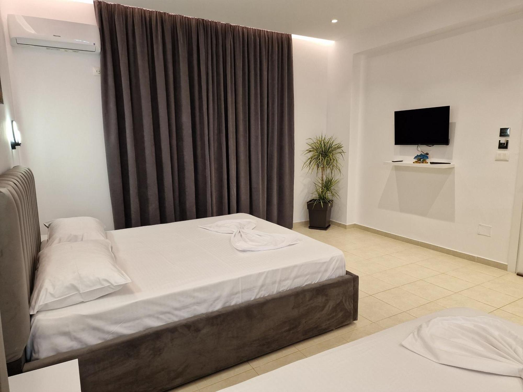 Fenix Hotel Ksamil Exterior photo