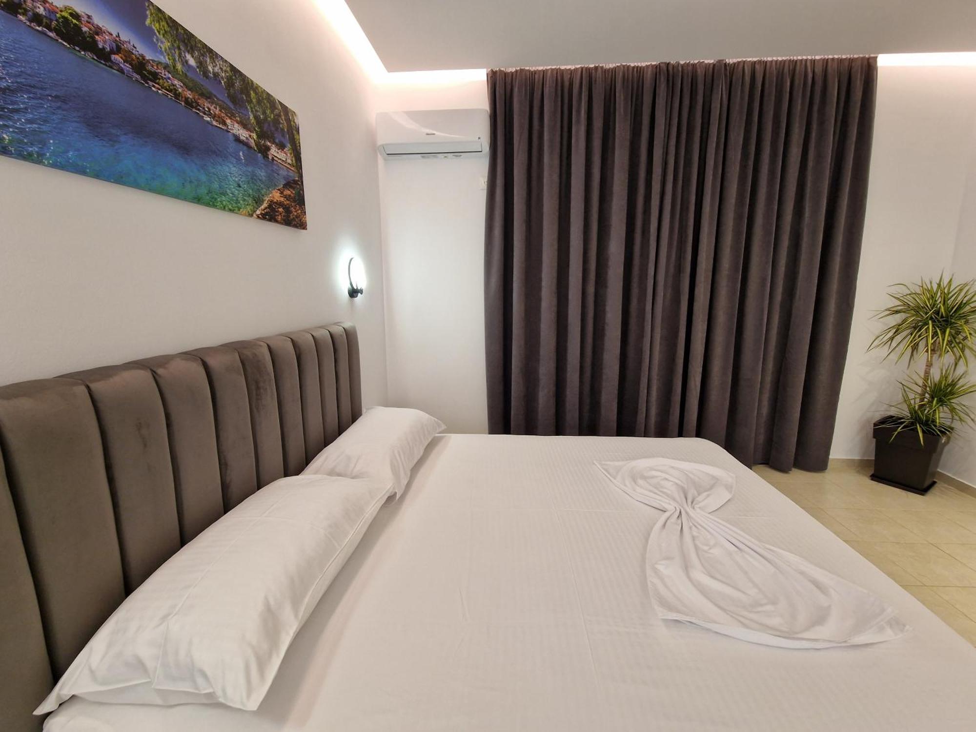 Fenix Hotel Ksamil Exterior photo